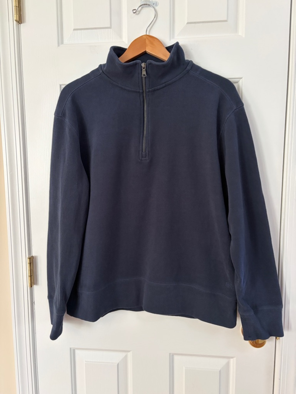 Men's Banana Republic 1/4 Zip Navy Sweater. Large.